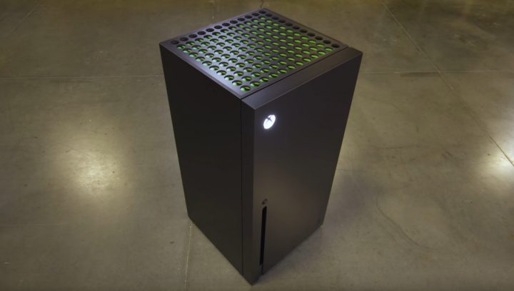 Xbox Series X: Mini-Kühlschrank von Fan gebaut
